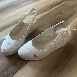 Like new- Ralph Lauren Hadly espadrille wedges, size 8, neutral tan beige linen